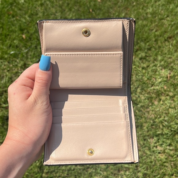 Unlisted - Picture 3 of 5